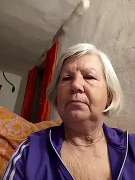 KlaudiaDarling online show from April 2026 11:14:01 PM