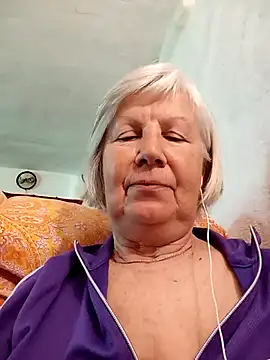 KlaudiaDarling online show from April 2026 10:07:02 AM