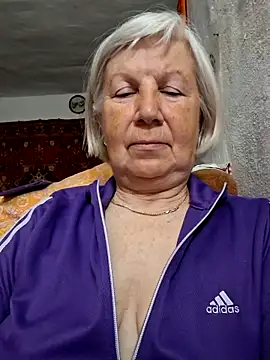 KlaudiaDarling online show from April 2026 06:10:02 PM