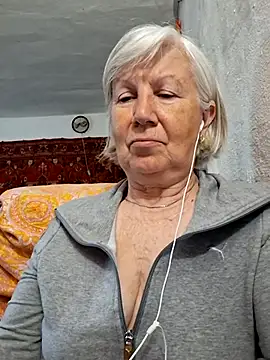 KlaudiaDarling online show from May 2026 02:45:01 PM