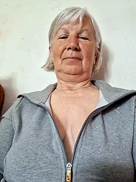 KlaudiaDarling online show from May 2026 11:07:02 AM