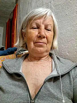 KlaudiaDarling online show from May 2026 06:37:01 PM