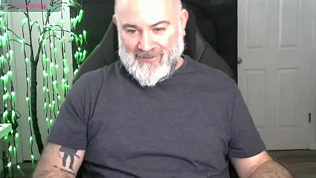 Snapshot of XJJ77x chatting on February 2026 05:09:02 PM XJJ77x online show from February 2026 05:09:02 PM