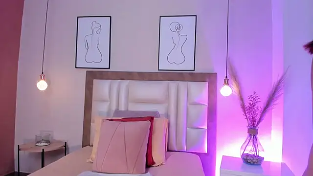 Snapshot of MiaaHarperr chatting on January 2026 12:47:01 AM MiaaHarperr online show from January 2026 12:47:01 AM