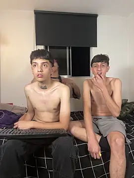 Snapshot of itselladoll chatting on February 2026 08:02:01 AM itselladoll online show from February 2026 08:02:01 AM