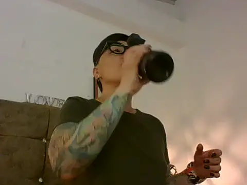 Snapshot of kat_paradise chatting on February 2026 11:48:01 AM kat paradise online show from February 2026 11:48:01 AM