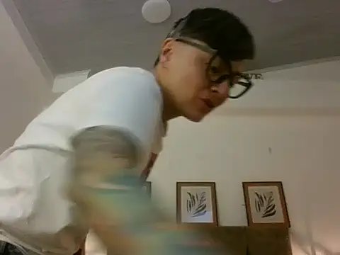 Snapshot of kat_paradise chatting on February 2026 11:52:01 AM kat paradise online show from February 2026 11:52:01 AM