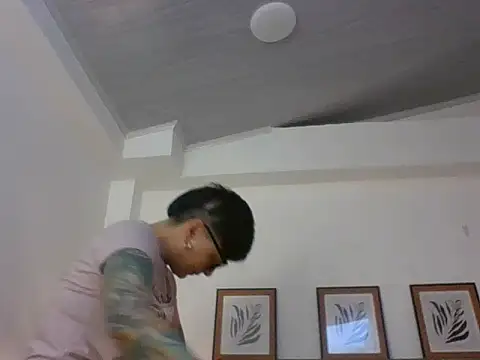 kat paradise online show from March 2026 12:55:01 PM