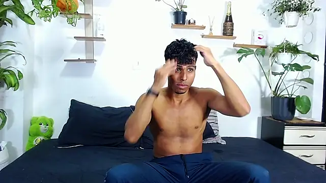 Interracial Snow Bunny online show from February 2026 09:11:02 PM