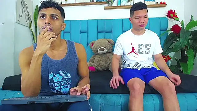 Interracial Snow Bunny online show from May 2026 09:02:02 PM