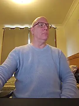 Snapshot of Nudist_Aussie_Daddy chatting on July 2026 01:40:01 AM Nudist Aussie Daddy online show from July 2026 01:40:01 AM