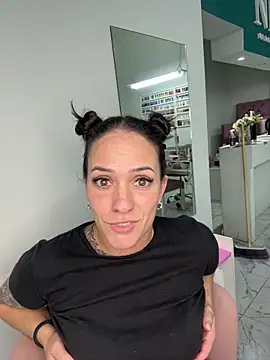 Snapshot of donatella07 chatting on February 2026 04:05:02 PM donatella07 online show from February 2026 04:05:02 PM