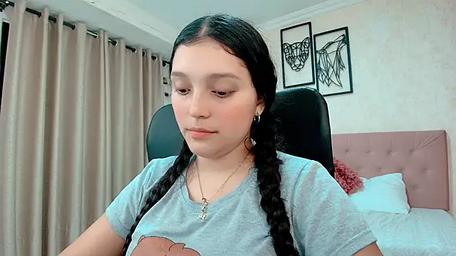 littlemolly walcott online show from March 2026 12:28:01 AM