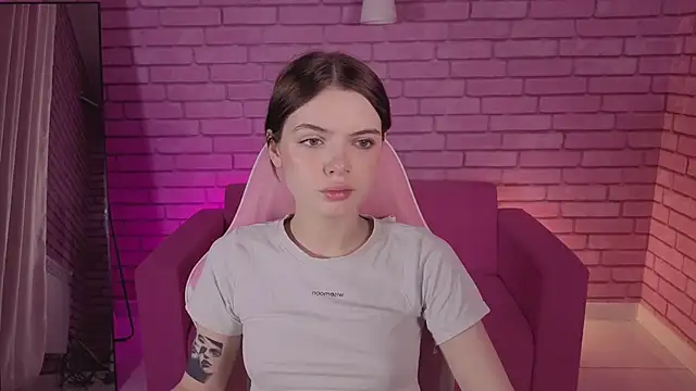 Snapshot of Ellya_me chatting on February 2026 08:51:01 AM Ellya me online show from February 2026 08:51:01 AM