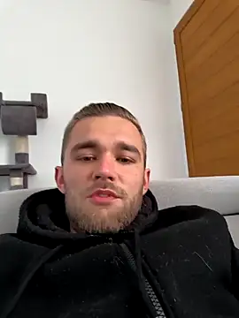 Snapshot of Benjamiinlt chatting on April 2026 09:59:01 AM Benjamiinlt online show from April 2026 09:59:01 AM