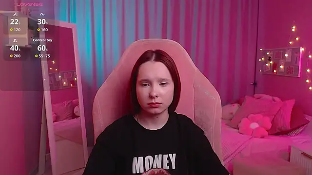 Haya Harareet online show from April 2026 07:39:01 AM