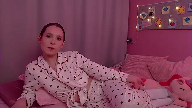 Haya Harareet online show from April 2026 07:36:02 AM