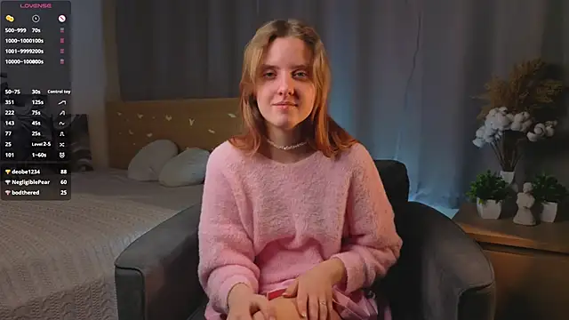 Snapshot of RennaHettes chatting on February 2026 02:53:01 AM RennaHettes online show from February 2026 02:53:01 AM