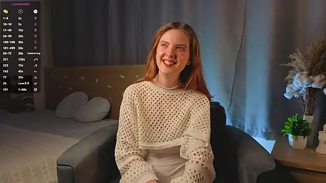 Snapshot of RennaHettes chatting on February 2026 01:11:01 AM RennaHettes online show from February 2026 01:11:01 AM