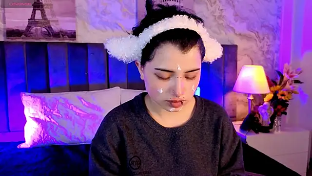 Sienna Desiree online show from May 2026 01:29:02 PM