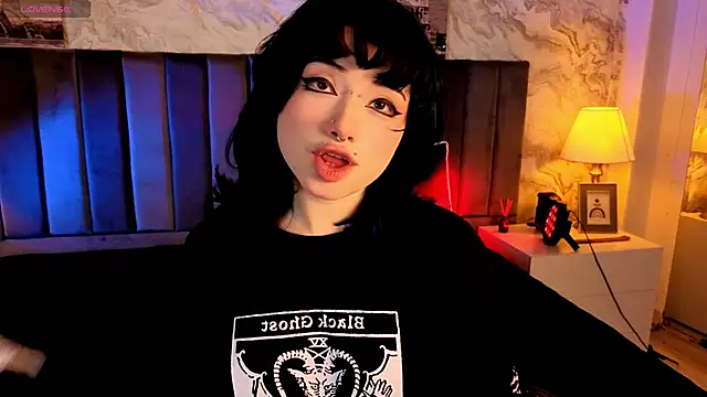 Sienna Desiree online show from May 2026 01:05:02 PM