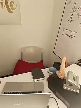 Snapshot of MarianaMonsalve_ chatting on February 2026 03:01:01 AM MarianaMonsalve online show from February 2026 03:01:01 AM