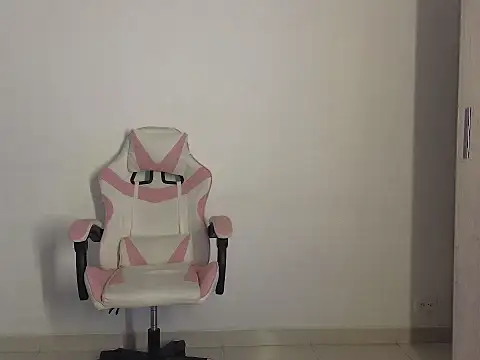 Snapshot of Daphne_Grayy chatting on February 2026 12:26:01 PM Daphne Grayy online show from February 2026 12:26:01 PM