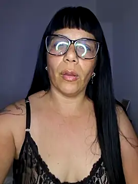 Snapshot of angielove1905 chatting on January 2026 02:03:01 AM angielove1905 online show from January 2026 02:03:01 AM