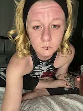 Snapshot of Autumn_paige chatting on February 2026 02:07:02 AM Autumn paige online show from February 2026 02:07:02 AM