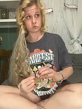 Snapshot of Autumn_paige chatting on February 2026 11:56:02 PM Autumn paige online show from February 2026 11:56:02 PM