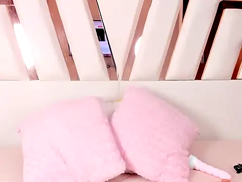 MiaKleinX online show from May 2026 09:53:02 PM