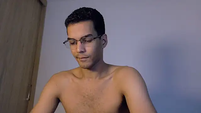 Snapshot of Pikashu7u7 chatting on February 2026 01:43:02 AM Pikashu7u7 online show from February 2026 01:43:02 AM