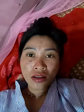Hiniyk2 online show from April 2026 02:00:02 PM