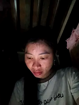 Hiniyk2 online show from April 2026 12:06:01 AM