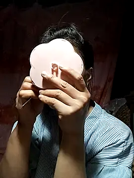 Hiniyk2 online show from May 2026 02:45:01 PM