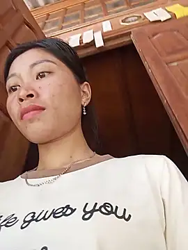 Hiniyk2 online show from May 2026 02:29:01 AM