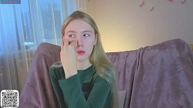 Snapshot of SirenThalassa chatting on February 2026 07:05:01 AM SirenThalassa online show from February 2026 07:05:01 AM