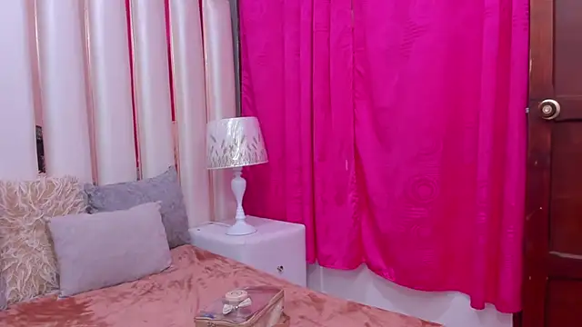 Snapshot of IsabelaAcosta chatting on February 2026 01:40:01 PM IsabelaAcosta online show from February 2026 01:40:01 PM