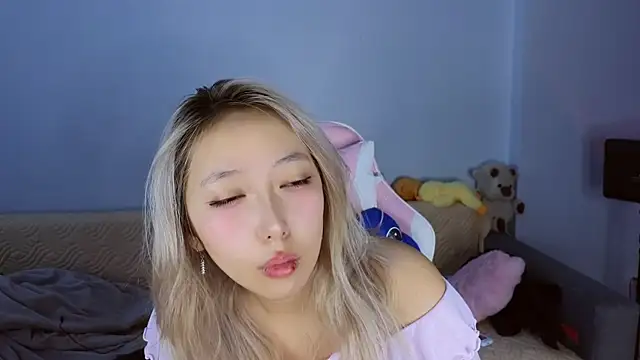 Snapshot of jasmilee chatting on February 2026 07:29:01 PM jasmilee online show from February 2026 07:29:01 PM