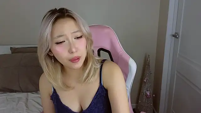 Snapshot of jasmilee chatting on February 2026 11:54:01 AM jasmilee online show from February 2026 11:54:01 AM