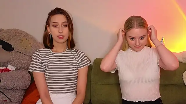 Mimipaws online show from January 2026 08:02:02 PM