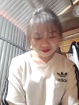 Snapshot of _Bong_02 chatting on February 2026 09:45:01 AM Bong 02 online show from February 2026 09:45:01 AM