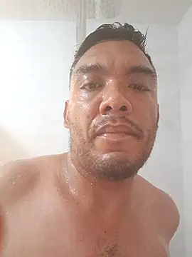 latinomoreno95 online show from May 2026 05:07:02 PM