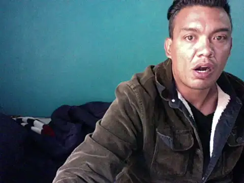 latinomoreno95 online show from May 2026 04:23:02 PM