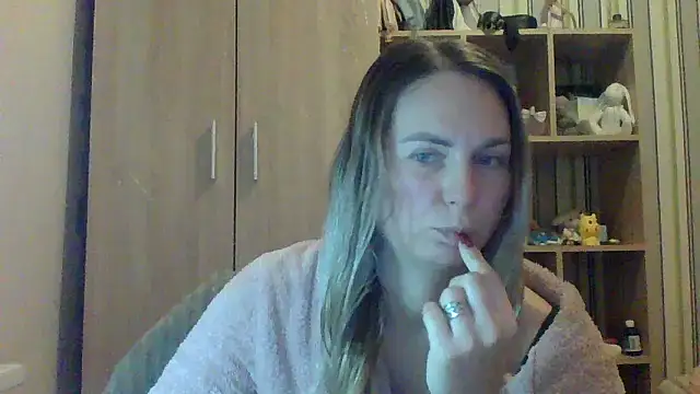 Snapshot of VikiLove765 chatting on January 2026 10:08:01 PM VikiLove765 online show from January 2026 10:08:01 PM