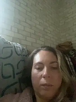 Snapshot of VikiLove765 chatting on February 2026 05:24:01 AM VikiLove765 online show from February 2026 05:24:01 AM