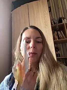 Snapshot of VikiLove765 chatting on February 2026 07:46:01 AM VikiLove765 online show from February 2026 07:46:01 AM