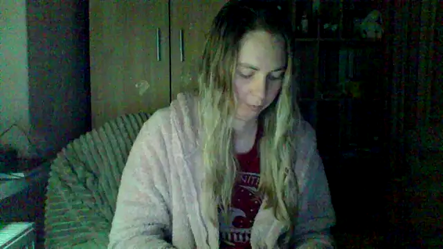 Snapshot of VikiLove765 chatting on February 2026 08:49:02 PM VikiLove765 online show from February 2026 08:49:02 PM