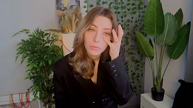 Snapshot of BrianneMallory chatting on February 2026 06:07:01 AM BrianneMallory online show from February 2026 06:07:01 AM