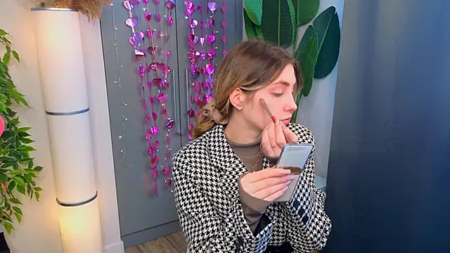 Snapshot of BrianneMallory chatting on February 2026 06:14:02 AM BrianneMallory online show from February 2026 06:14:02 AM